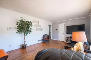 1979 Creekside Ct, Decatur, GA 30032 - Photo 6