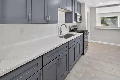 475 Center Hill Avenue NW, Atlanta, GA 30318 - Photo 14