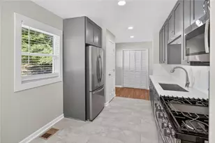 475 Center Hill Ave NW, Atlanta, GA 30318 - Photo 12