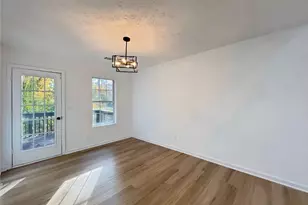 565 Paris Dr, Lawrenceville, GA 30043 - Photo 14