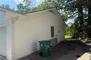 7543 Asbury Manor Dr, Lithonia, GA 30058 - Photo 6