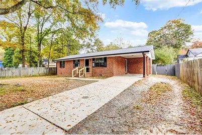 122 Capitol Avenue, Winder, GA 30680 - Photo 2