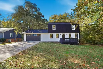 6917 Laurelwood Drive, Douglasville, GA 30135 - Photo 2