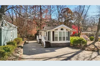 130 Creekview Drive, Cleveland, GA 30528 - Photo 2