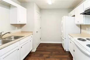 10944 Big Sky Dr, Hampton, GA 30228 - Photo 8