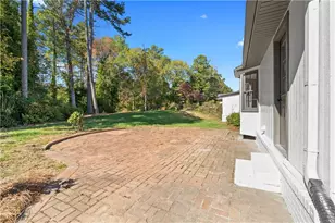 2851 Dale Dr, Marietta, GA 30068 - Photo 36