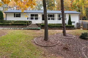 620 Spalding Dr, Sandy Springs, GA 30328 - Photo 2