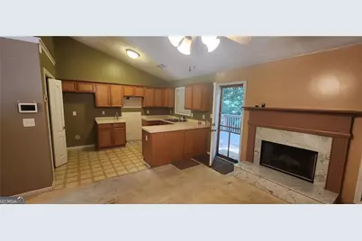 2184 Hampton Trail SE, Conyers, GA 30013 - Photo 8