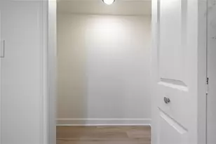 3656 Mt Vernon Dr, Atlanta, GA 30344 - Photo 32