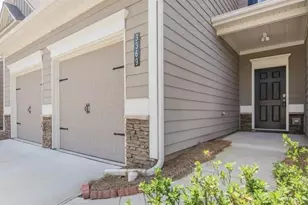3369 Castleberry Village Cir, Cumming, GA 30040 - Photo 2