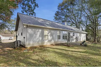 4418 Leafview Way, Gillsville, GA 30543 - Photo 4