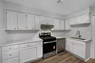 2744 Lisa Dr, Jonesboro, GA 30236 - Photo 2