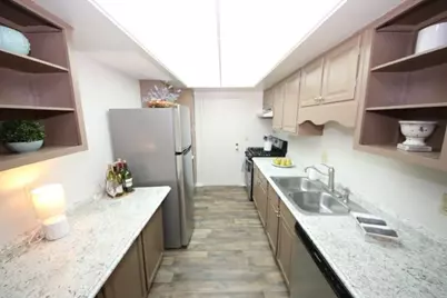 6851 Roswell Road #D15, Atlanta, GA 30328 - Photo 8