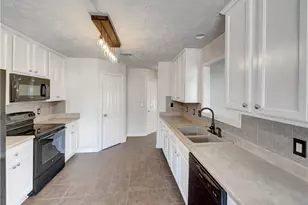 735 Galloping Bend Ct, Auburn, GA 30011 - Photo 8