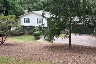 496 Woodland Dr, Gainesville, GA 30501 - Photo 1