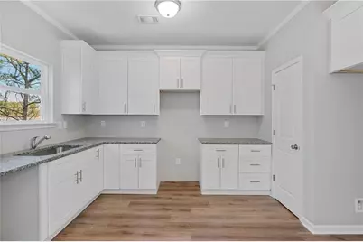 2874 Laurel Ridge Circle, East Point, GA 30344 - Photo 12