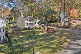 11675 Highland Colony Dr, Roswell, GA 30075 - Photo 2