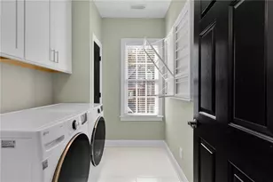 5945 Reddington Way, Atlanta, GA 30328 - Photo 44