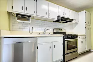 2205 Cumberland Ct, Smyrna, GA 30080 - Photo 4