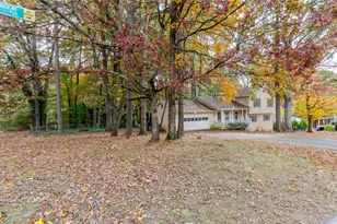 727 Cedar Valley Trce, Lawrenceville, GA 30043 - Photo 2