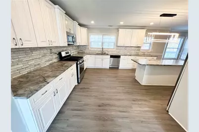 949 Pennsylvania Run, Lawrenceville, GA 30043 - Photo 4