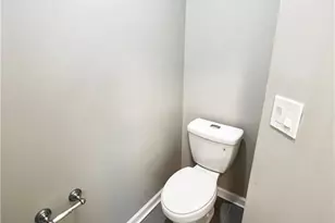 949 Pennsylvania Run, Lawrenceville, GA 30043 - Photo 18