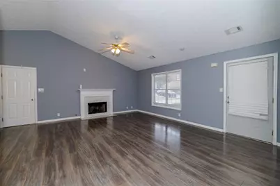 1025 Hunters Oak Trail, Sugar Hill, GA 30518 - Photo 4