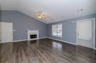 1025 Hunters Oak Trail, Sugar Hill, GA 30518 - Photo 4