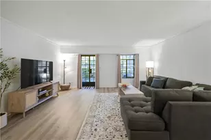 3648 Peachtree Rd NE, Atlanta, GA 30319 - Photo 4