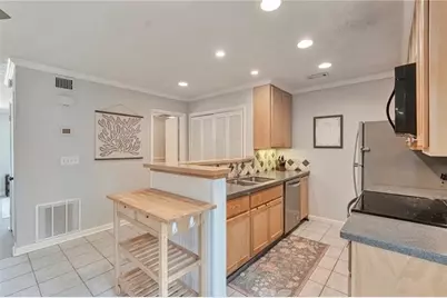 8 Arpege Way NW, Atlanta, GA 30327 - Photo 4