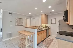 8 Arpege Way NW, Atlanta, GA 30327 - Photo 4