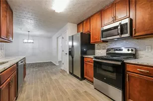 7078 Reserve Ct, Flowery Branch, GA 30542 - Photo 8