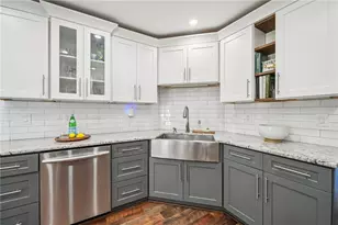 2900 Emerald Springs Dr, Lawrenceville, GA 30045 - Photo 6