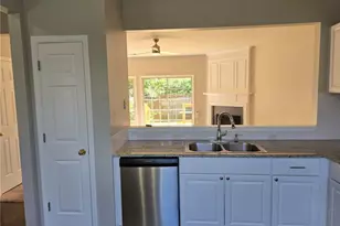 1702 Stanwood Dr NW, Kennesaw, GA 30152 - Photo 4