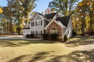 732 E Jefferson St, Hoschton, GA 30548 - Photo 8