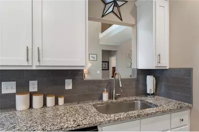 732 E Jefferson Street, Hoschton, GA 30548 - Photo 16