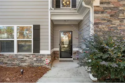 732 E Jefferson Street, Hoschton, GA 30548 - Photo 2