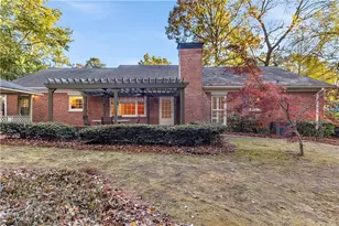 1706 Womack Rd, Dunwoody, GA 30338 - Photo 22