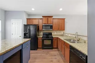 726 Celeste Ln SW, Atlanta, GA 30331 - Photo 8