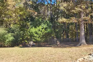 211 Brooks Ln, Winder, GA 30680 - Photo 16