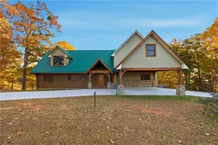 929 Hickory Nut Mountain Rd, Tallulah Falls, GA 30573 - Photo 2