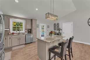 1023 Hickory Nut Ln, Lawrenceville, GA 30043 - Photo 12