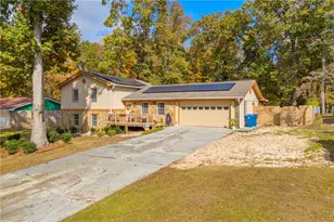 1023 Hickory Nut Ln, Lawrenceville, GA 30043 - Photo 2