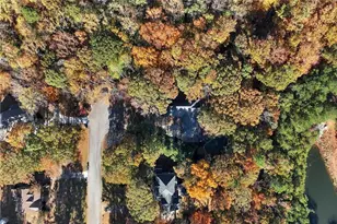 4570 Deep Creek Dr, Sugar Hill, GA 30518 - Photo 4