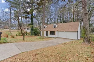2451 Pine Dr NW, Kennesaw, GA 30152 - Photo 2