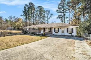 219 Briarwood Dr, Dallas, GA 30132 - Photo 4