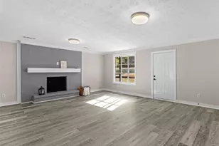 1028 Dixie Dr, Jonesboro, GA 30236 - Photo 6