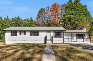 1028 Dixie Dr, Jonesboro, GA 30236 - Photo 2