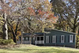 405 Hobo Ln, Woodstock, GA 30189 - Photo 2