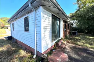 2885 Laguna Dr, Decatur, GA 30032 - Photo 10